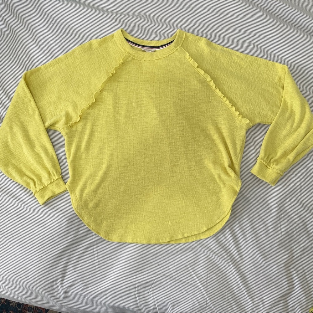 PILCRO Ruffled Raglan XXS Butter Yellow Lightweight Long Sleeve Top - Picture 2 of 7